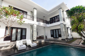Maja Villa Batubelig by Pramana Villas